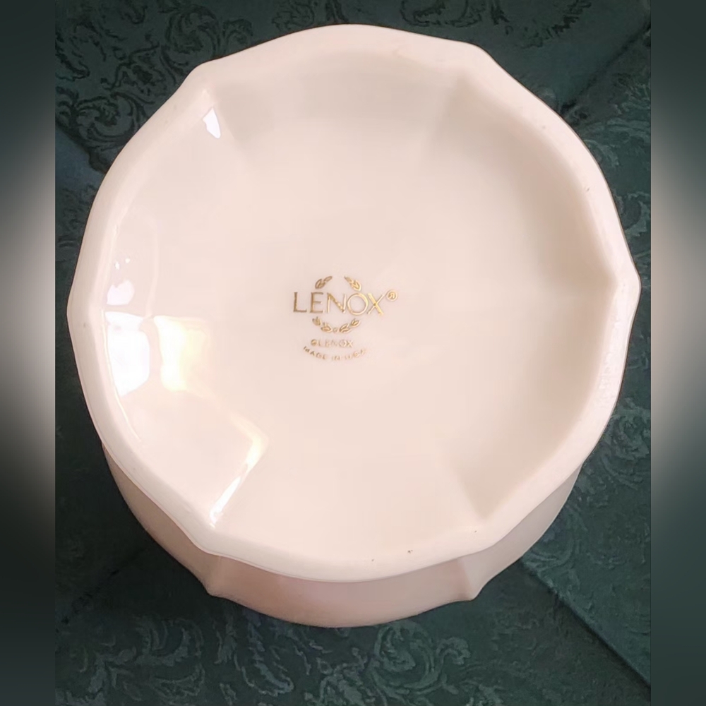 Vintage Retired Lenox Catalan Collection 10" Vase - Picture 8 of 8